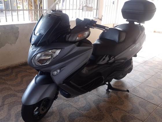 SUZUKI BURGMAN 650 EXECUTIVE 